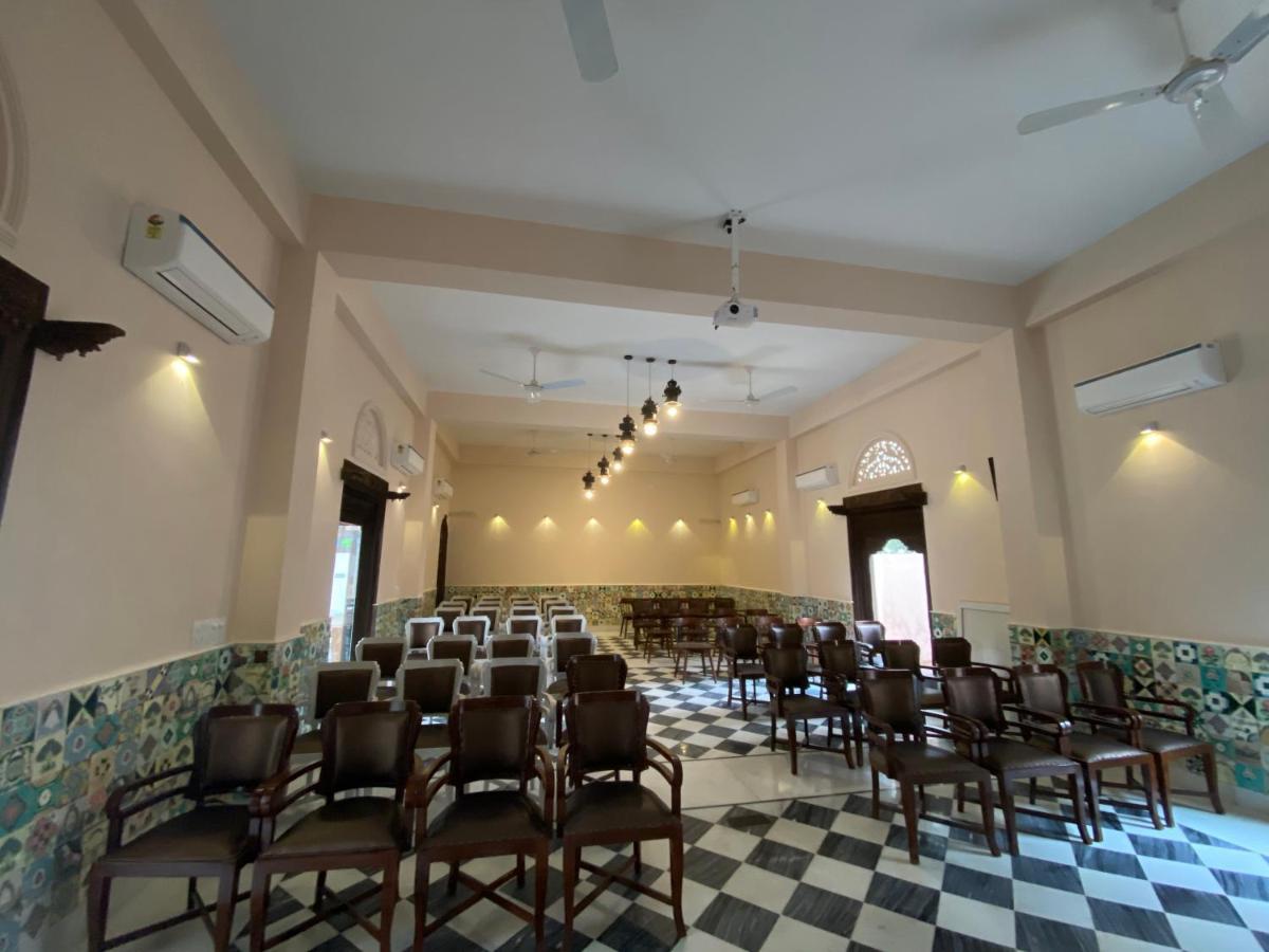 Vivaana Culture Hotel Mandāwa Exterior foto